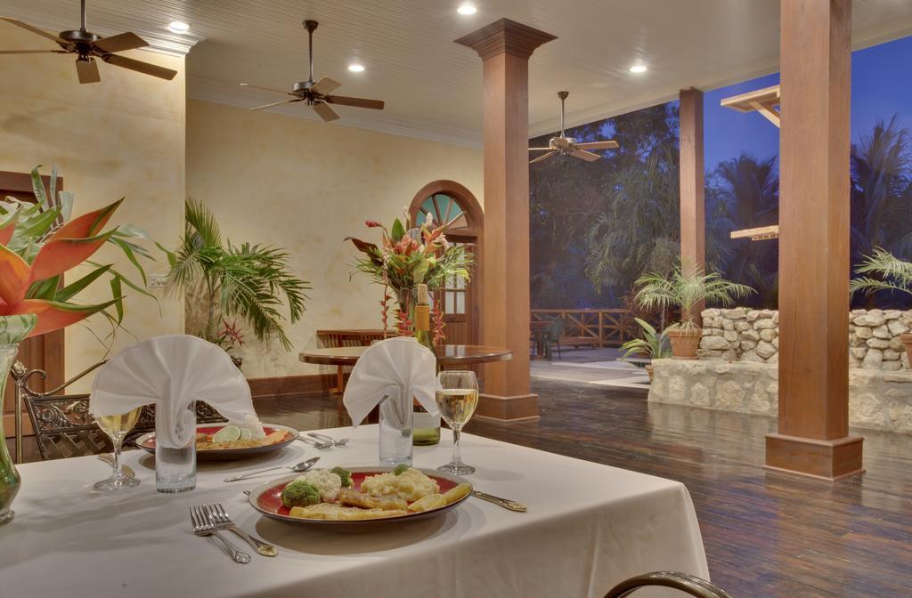 Mahogany Hall Luxury Boutique Resort San Ignacio Exterior photo