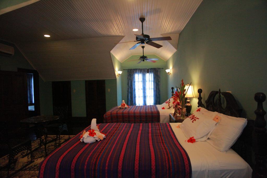 Mahogany Hall Luxury Boutique Resort San Ignacio Exterior photo