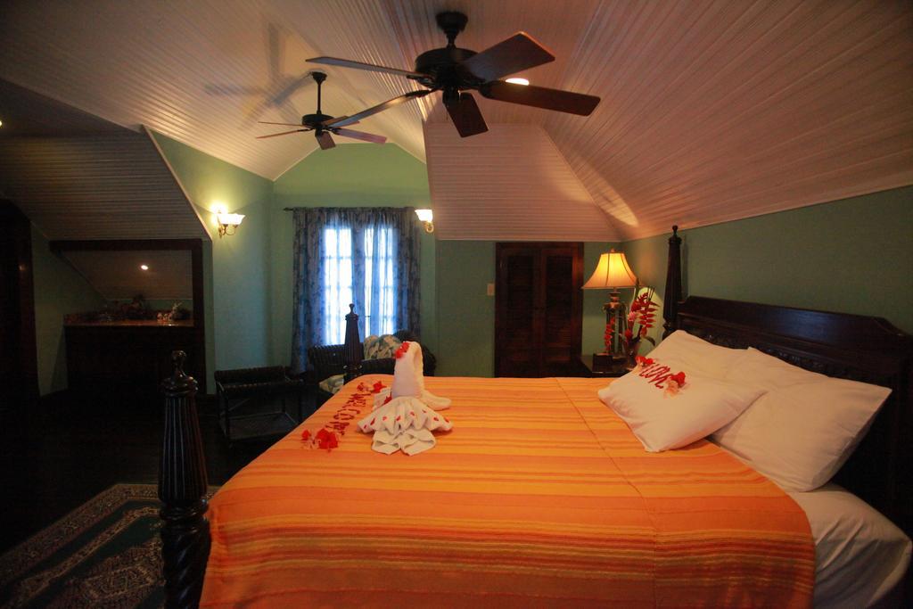 Mahogany Hall Luxury Boutique Resort San Ignacio Exterior photo