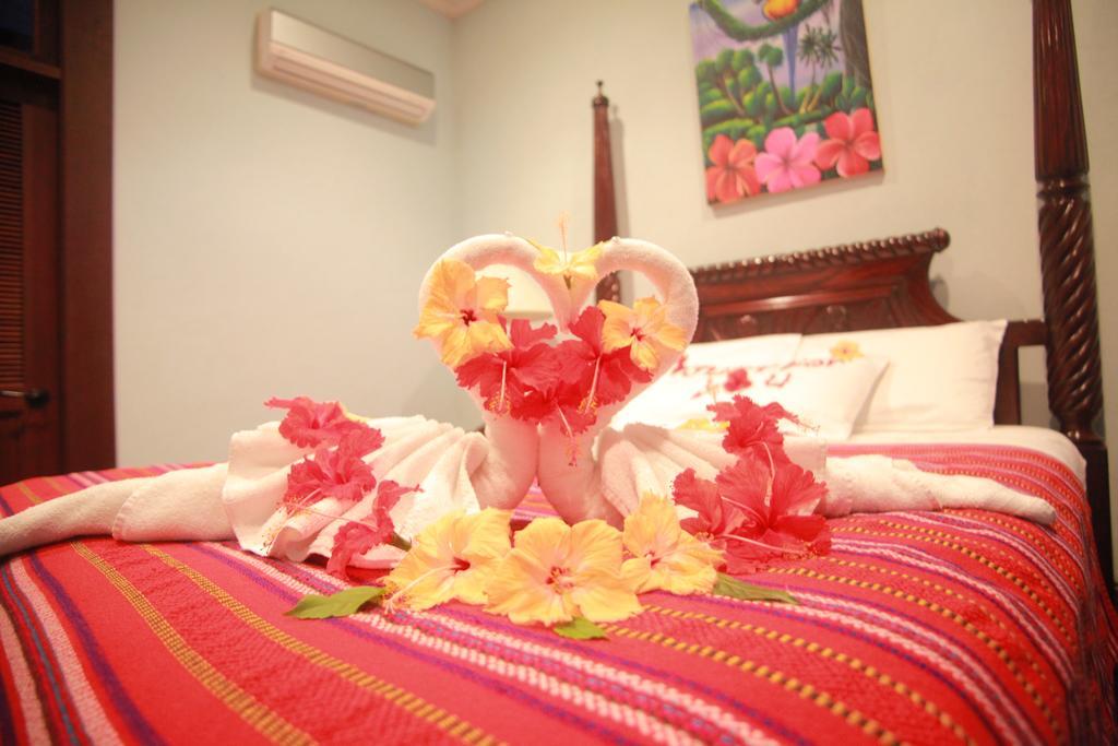 Mahogany Hall Luxury Boutique Resort San Ignacio Exterior photo