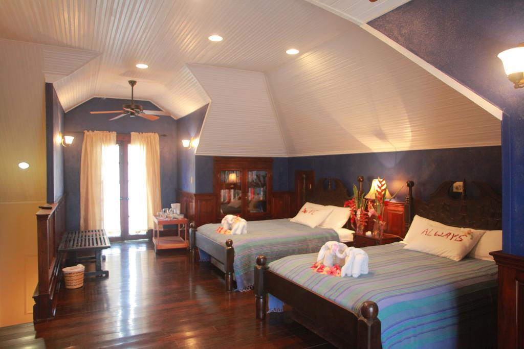 Mahogany Hall Luxury Boutique Resort San Ignacio Exterior photo