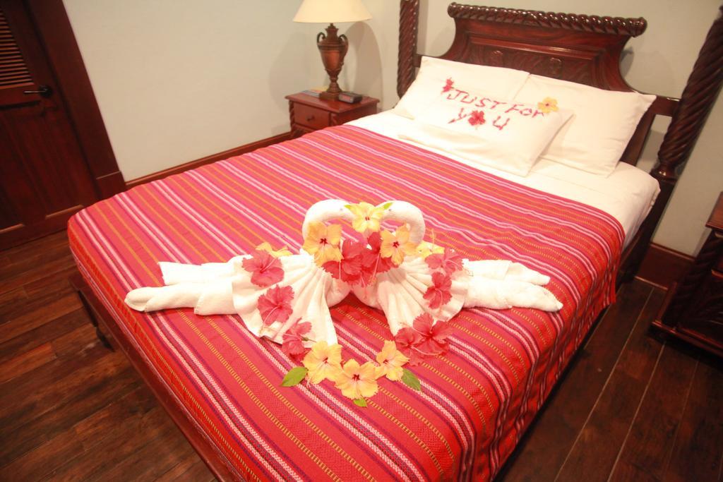 Mahogany Hall Luxury Boutique Resort San Ignacio Exterior photo