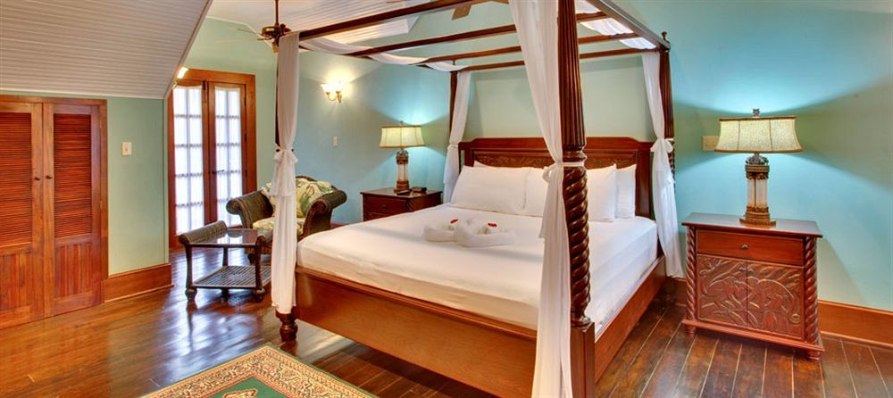 Mahogany Hall Luxury Boutique Resort San Ignacio Exterior photo